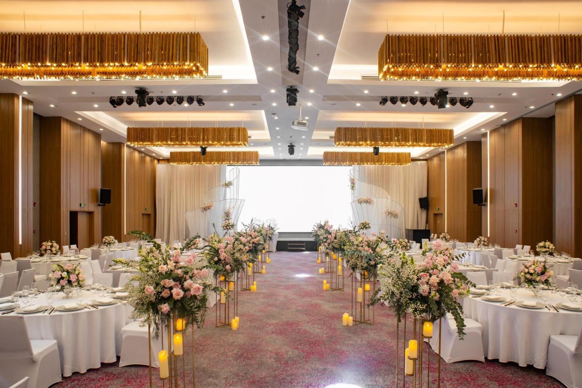 Holiday Inn & Suites Saigon Airport By Ihg Ciudad Ho Chi Minh  Exterior foto
