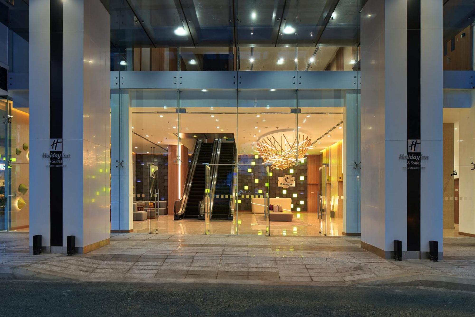 Holiday Inn & Suites Saigon Airport By Ihg Ciudad Ho Chi Minh  Exterior foto